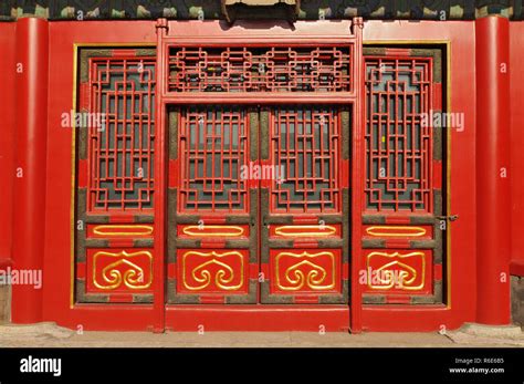 側門|side entrance in Traditional Chinese